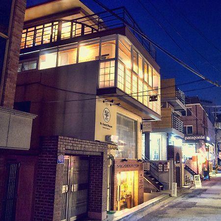Br. Guesthouse Hongdae Сеул Екстер'єр фото