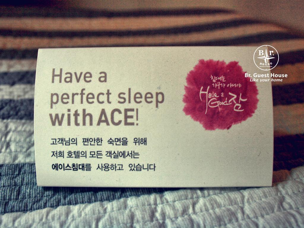 Br. Guesthouse Hongdae Сеул Екстер'єр фото