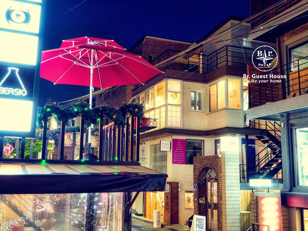Br. Guesthouse Hongdae Сеул Екстер'єр фото