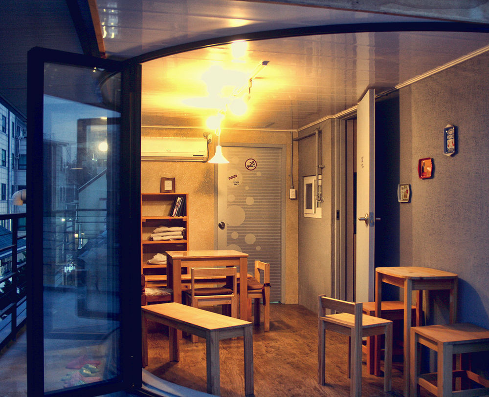 Br. Guesthouse Hongdae Сеул Екстер'єр фото