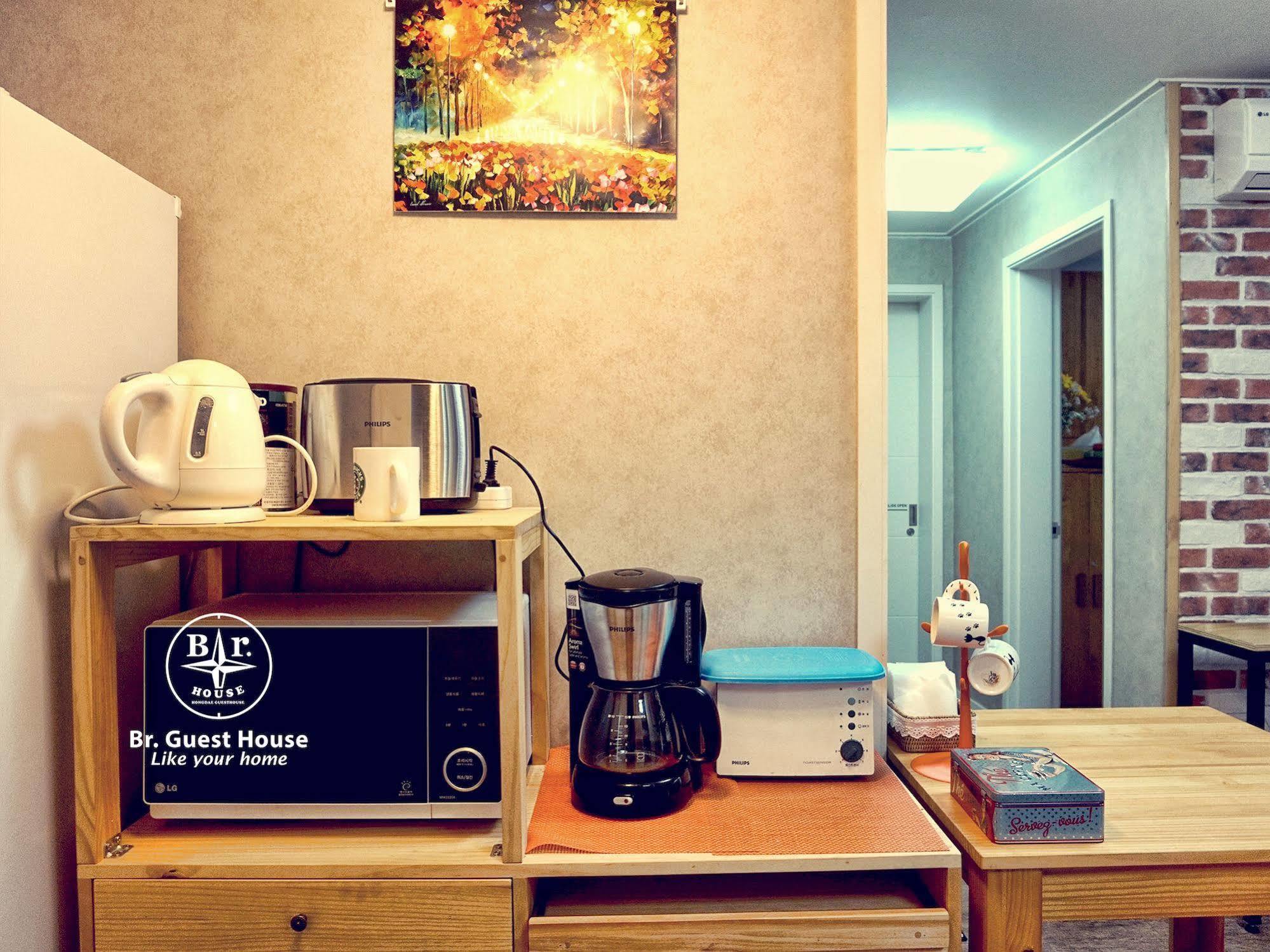 Br. Guesthouse Hongdae Сеул Екстер'єр фото